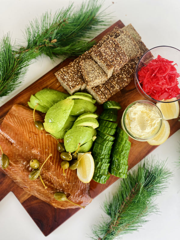 SMOKED SALMON PLATTER